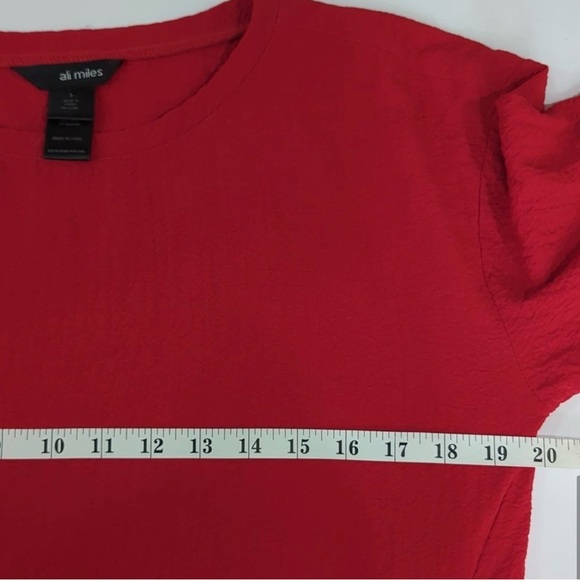 Stylish 3/4 Sleeve Top with Zipper Accents - Picture 8 of 9